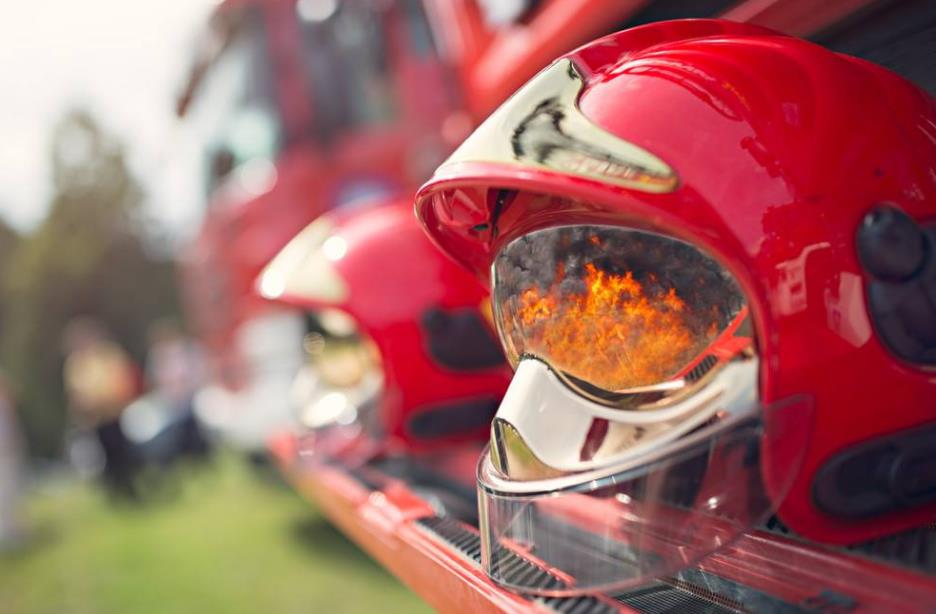 新型的消防頭盔運用到許多先進技術(shù)